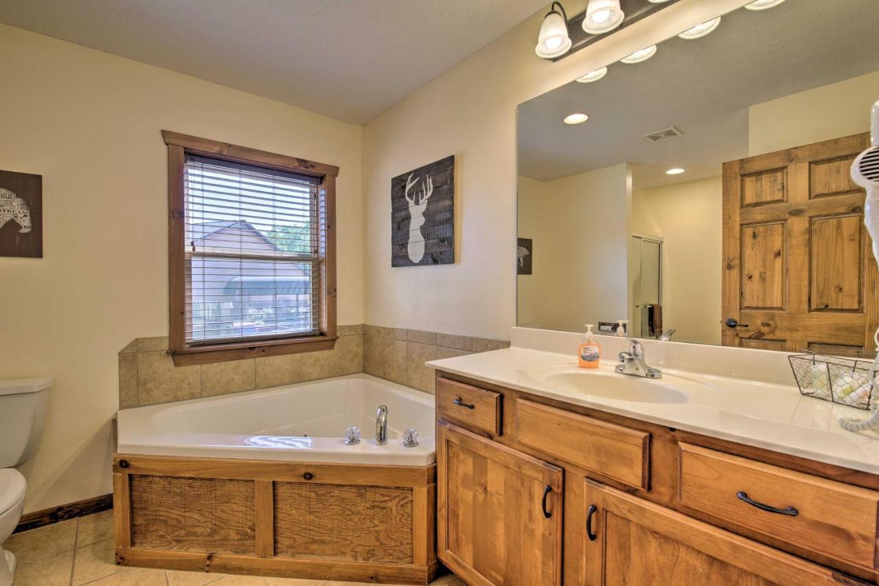 Cozy Rustic River Lodge Family Retreat Near Sdc! Branson Eksteriør billede